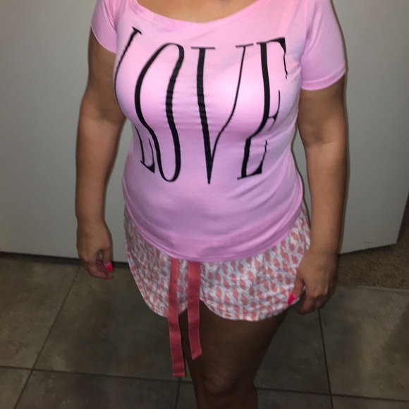 New without tags Love shirt - Picture 2 of 5